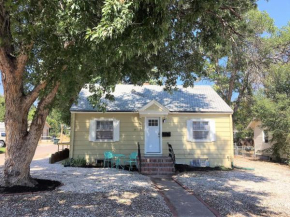 Beautiful Bungalow Next to UNC-FREE Cruiser Bikes!, Greeley